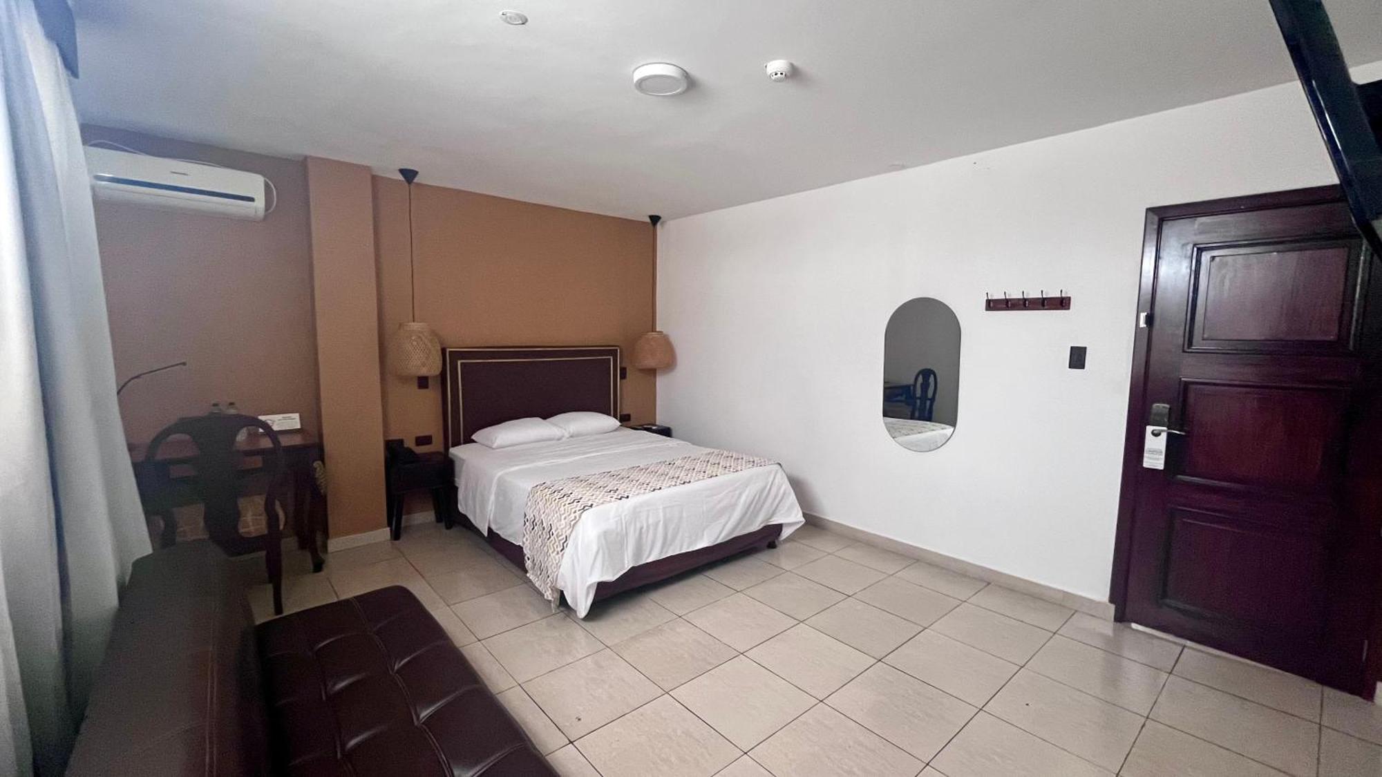 Hotel Patrimonial By Greenfield Guayaquil Extérieur photo